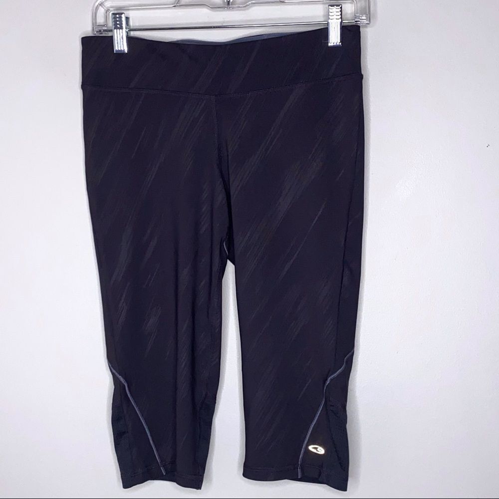 Champion Athletic Yoga Capri Leggings Gray Size Medium !